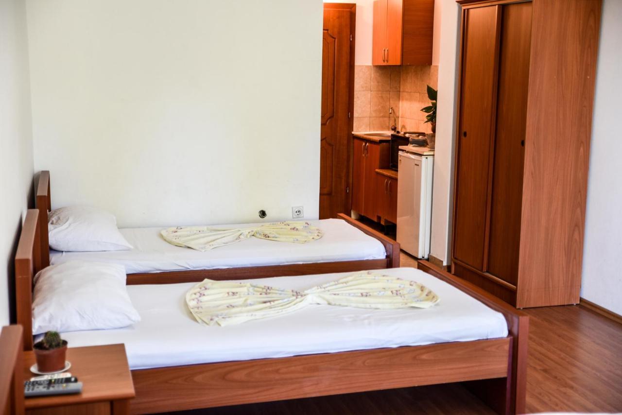 Casa Sinani Hotel Ulcinj Exterior photo
